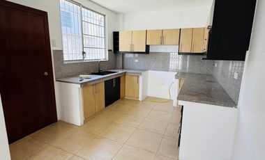 CASA EN ALQUILER EN CONJUNTO PRIVADO