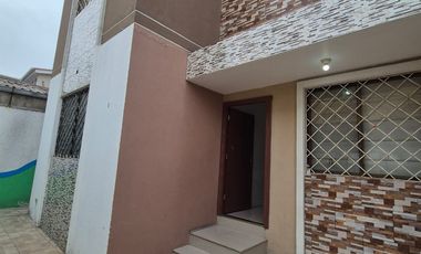 Casa en Alquiler en Samanes, 4 Habitaciones, 4 Baños, Patio,  Garaje,  Norte de Guayaquil.