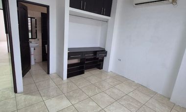Casa en Alquiler en Samanes, 4 Habitaciones, 4 Baños, Patio,  Garaje,  Norte de Guayaquil.