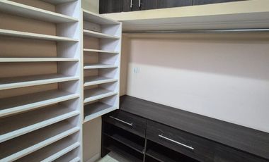 Casa en Alquiler en Samanes, 4 Habitaciones, 4 Baños, Patio,  Garaje,  Norte de Guayaquil.