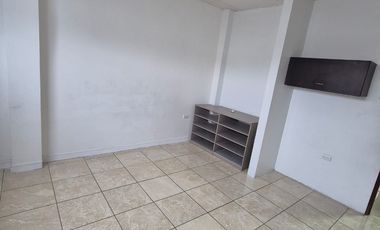 Casa en Alquiler en Samanes, 4 Habitaciones, 4 Baños, Patio,  Garaje,  Norte de Guayaquil.
