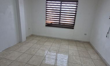 Casa en Alquiler en Samanes, 4 Habitaciones, 4 Baños, Patio,  Garaje,  Norte de Guayaquil.