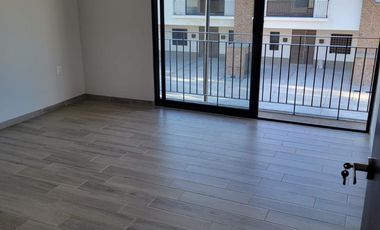 CASA EN RENTA EN RESIDENCIAL en León Gto, ARIA BOSCAJE, escuelas y centros comerciales  cercanos.