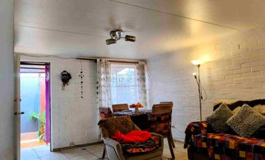 CASA EXCELENTE UBICACIÓN, 3 DORMITORIOS 144 M2