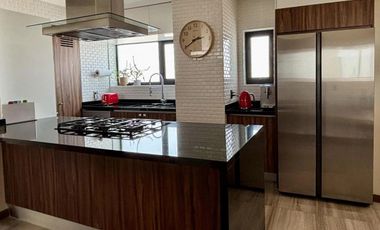 LAGO ZURICH VENDE HERMOSO PENTHOUSE CON VISTA EXPECTACULAR