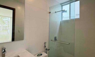 SAMBORONDON KM4, Alquilo departamento Planta Baja 3dormitorios $1950.