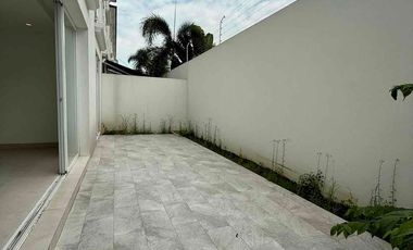 SAMBORONDON KM4, Alquilo departamento Planta Baja 3dormitorios $1950.