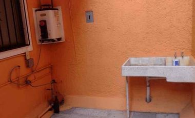 Amplia Casa sola en excelente ubicación