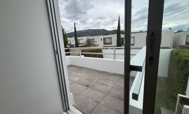 SE RENTA AMPLIA CASA SECTOR EL NACIONAL/TUMBACO