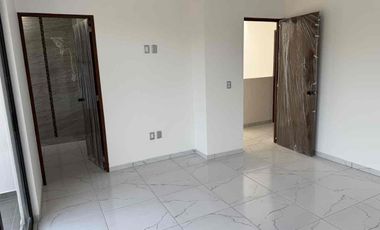 Estrena casa en condominio con alberca privada o compartida