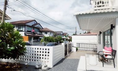 บ้านเดี่ยวหลังมุม แต่งครบพร้อมอยู่ ม.พฤกษ์ลดา1 ถนนลำลูกกาคลองสี่ ใกล้สวนสาธารณะ บึงน้ำขนาดใหญ่ อากาศดี นัดชมบ้าน 081440----