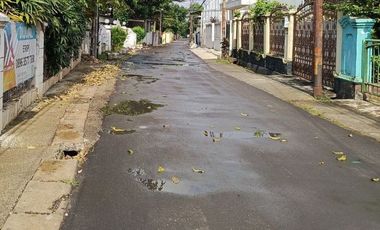 Rumah 2 Lantai SHM di Bintara Jaya Selangkah ke Kalimalang dekat LRT Cikunir