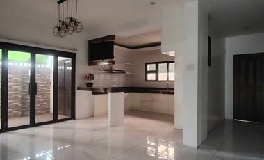 Preowned House and Lot in Villa Caseres in Sta Rosa Laguna -EGR