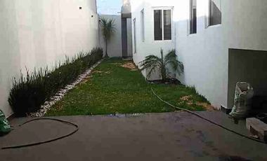 VENTA DE BONITA CASA EN LA COL ENCINOS A UNA CUADRA DE AV AMALIA SOLORZANO