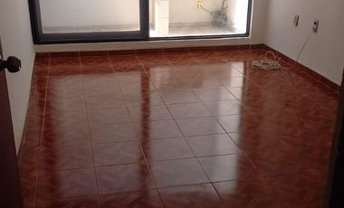 LOS REYITOS CASA EN RENTA