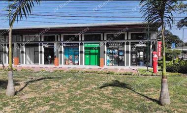 rento local comercial plaza Costa Brisa