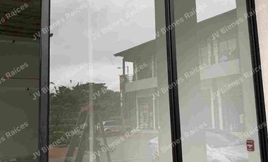 rento local comercial plaza Costa Brisa