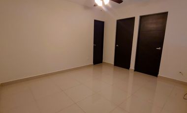 Casa en RENTA en Anáhuac Madeira