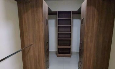 Casa en RENTA en Anáhuac Madeira