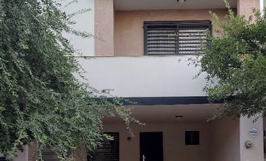 Casa en RENTA en Anáhuac Madeira