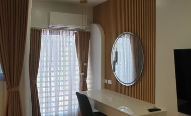 3-STOREY MODERN HOUSE