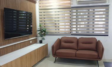 3-STOREY MODERN HOUSE