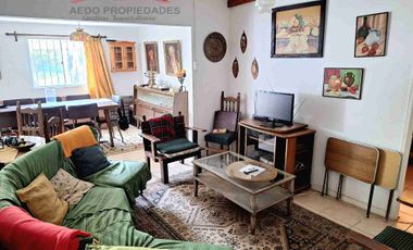 Se Vende Linda Casa Quinta de un piso, con amplio terreno, altura paradero 23, comuna de La Cruz, Región Valparaíso.