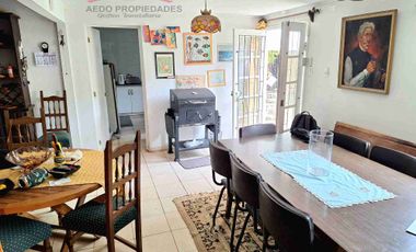 Se Vende Linda Casa Quinta de un piso, con amplio terreno, altura paradero 23, comuna de La Cruz, Región Valparaíso.