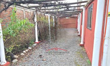 Se Vende Linda Casa Quinta de un piso, con amplio terreno, altura paradero 23, comuna de La Cruz, Región Valparaíso.