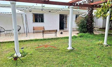 Se Vende Linda Casa Quinta de un piso, con amplio terreno, altura paradero 23, comuna de La Cruz, Región Valparaíso.