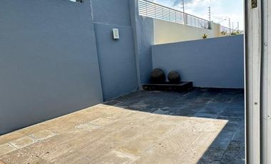 CASA EN RENTA EN COTO ANTARA SOLARES