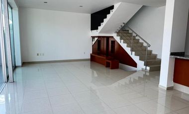 CASA EN RENTA EN COTO ANTARA SOLARES