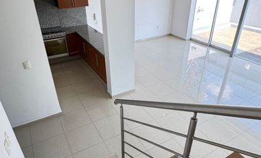 CASA EN RENTA EN COTO ANTARA SOLARES