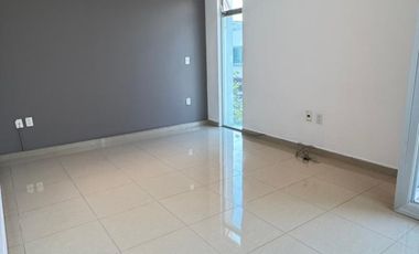 CASA EN RENTA EN COTO ANTARA SOLARES