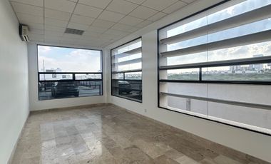 JURIQUILLA VALLE $ 7 850
