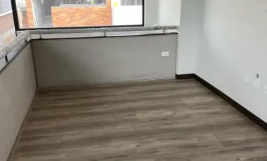 Exclusiva casa de venta sector Puembo
