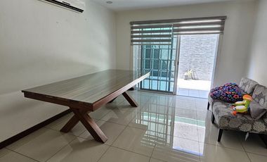 La Estancia Casa en Venta en Coto Privado a 2 Min de Costco