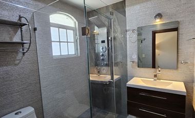 La Estancia Casa en Venta en Coto Privado a 2 Min de Costco