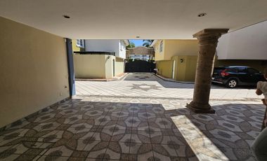 La Estancia Casa en Venta en Coto Privado a 2 Min de Costco