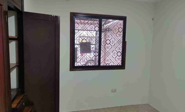 La Alborada 3a, alquiler casa 3 dormitorios. garaje pequeño