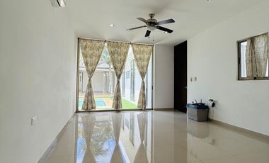Casa en Venta de Una Planta en Esquina en Privada