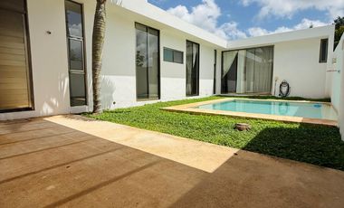 Casa en Venta de Una Planta en Esquina en Privada