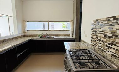 Casa en Venta de Una Planta en Esquina en Privada