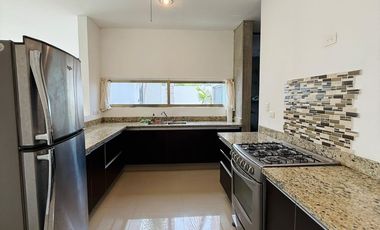 Casa en Venta de Una Planta en Esquina en Privada