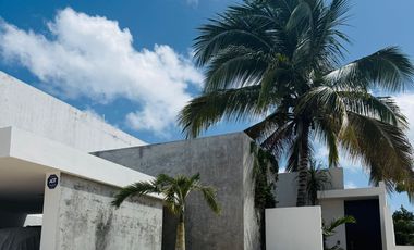 Casa en Venta de Una Planta en Esquina en Privada