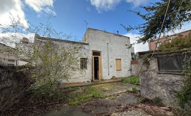 CASA CORTE ANTIGUA EN VENTA CENTRO DE TANDIL