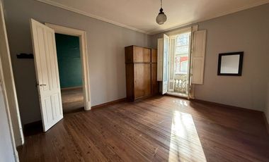 CASA CORTE ANTIGUA EN VENTA CENTRO DE TANDIL