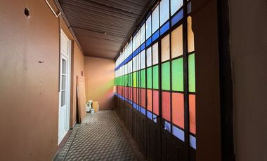 CASA CORTE ANTIGUA EN VENTA CENTRO DE TANDIL