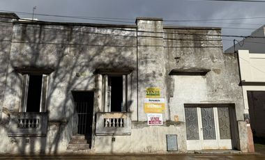 CASA CORTE ANTIGUA EN VENTA CENTRO DE TANDIL