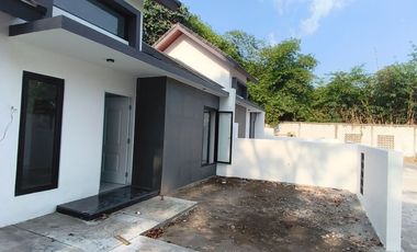 PROMO AKHIR TAHUN Rumah Murah Jogja, cluster Sleman One Gate System Dekat RSA UGM Mlati